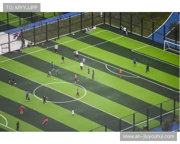 足球高远接球技巧口诀助你轻松掌握精准接球方法提升球场表现